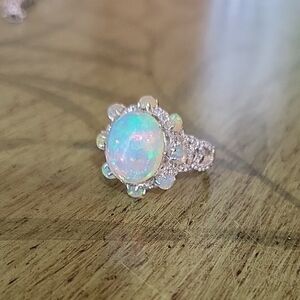 MAGNIFICENT OPAL RING